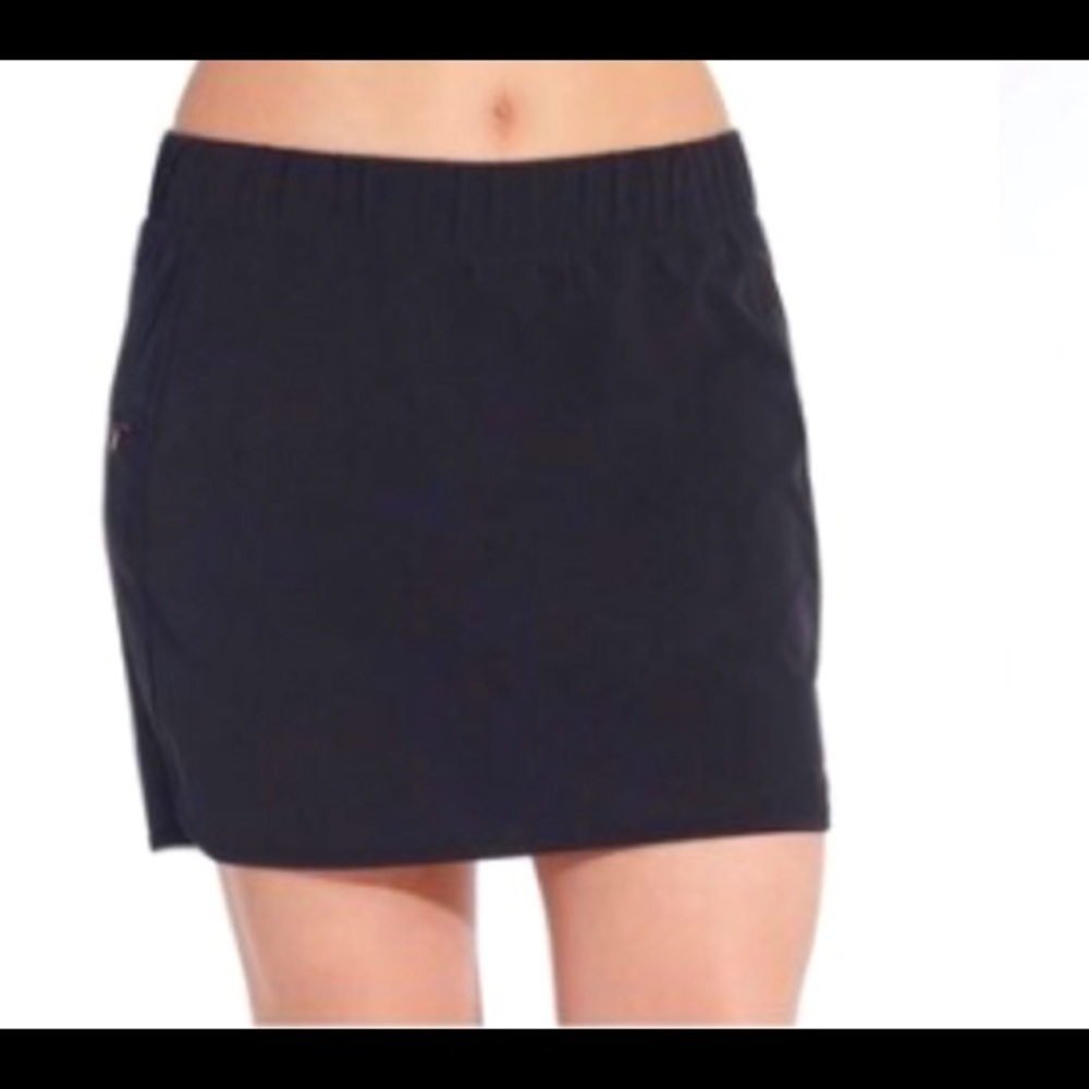 Calia Anywhere Collection Mid Rise Woven Skort